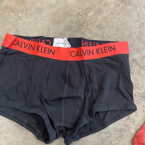 Calvin Klein trunks 2 pack - Picture 3 of 4